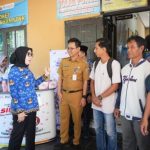 Bupati Ayu Asalasiyah Tinjau Layanan Samsat Way Kanan, Pastikan Program Keringanan Pajak Berjalan Optimal